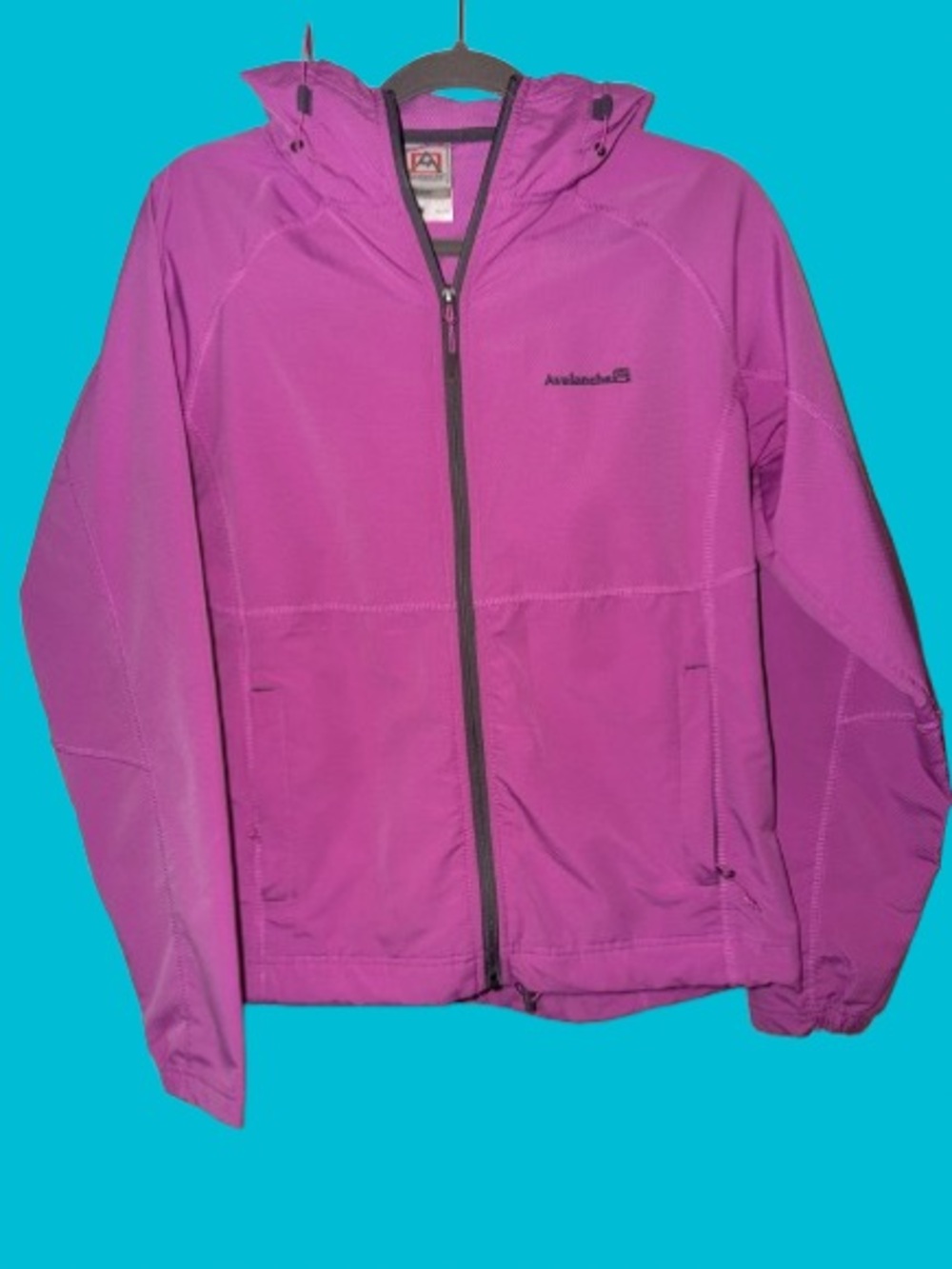 Avalanche Weather Shield Hooded Jacket | Size L